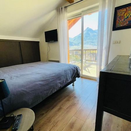 Апартаменты Large Chalet With Terrace And View In Briancon Экстерьер фото